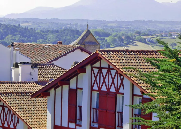 Hotel & Gochoki Bidart